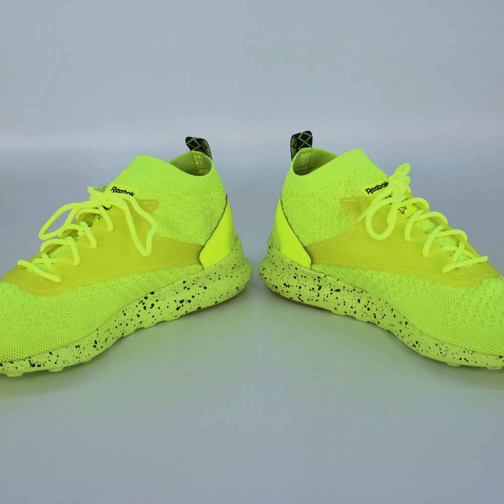 Reebok - Picture 3 of 6